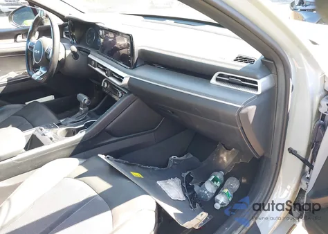 2022 Kia K5 Gt-Line z USA, uszkodzony, nr VIN 5XXG64J2XNG108488